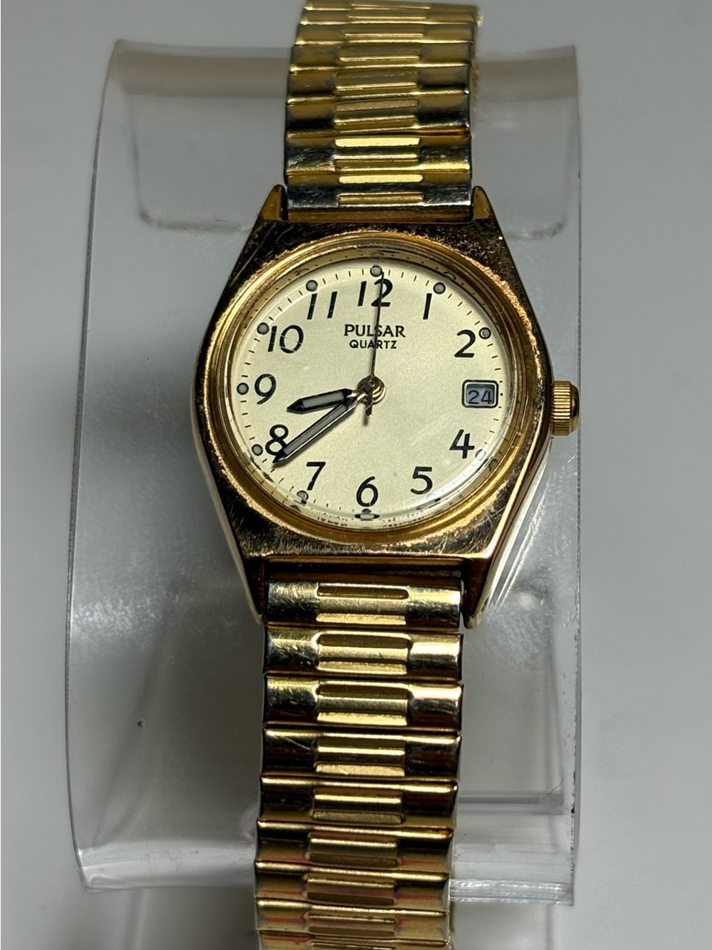 Pulsar V827-0430 Gold Tone Watch with Cream Dial and Expansion Bracelet